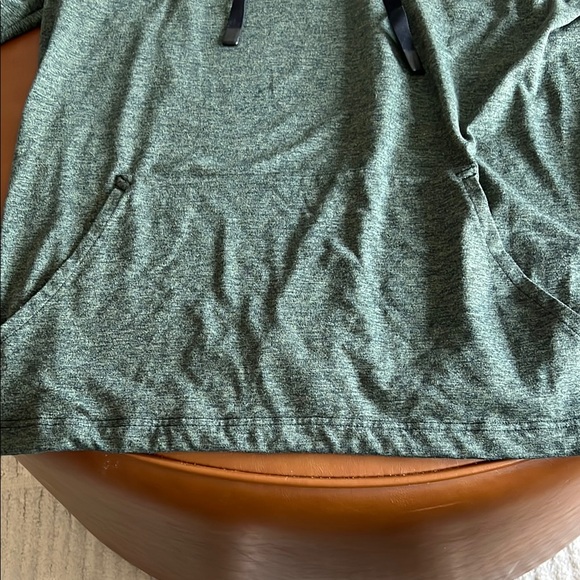 Alo Yoga Men's Green Hoodie - Picture 5 of 7
